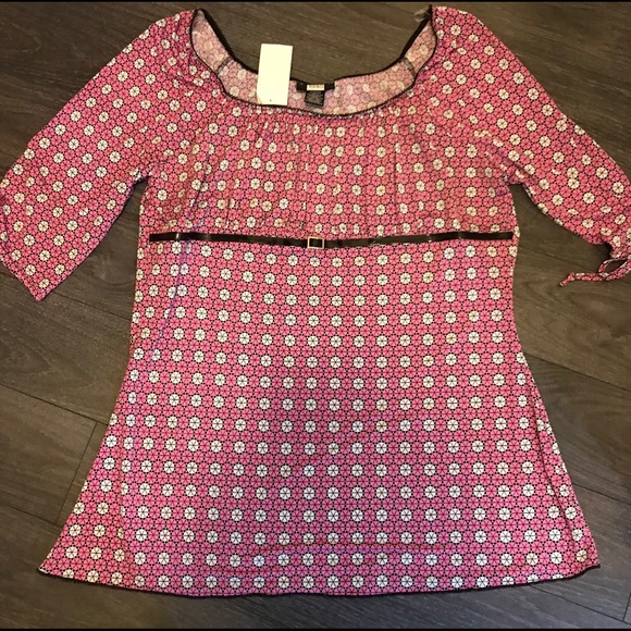 Pink Flower Blouse - Picture 2 of 3